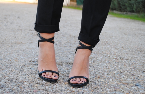 strappy heel sandals 